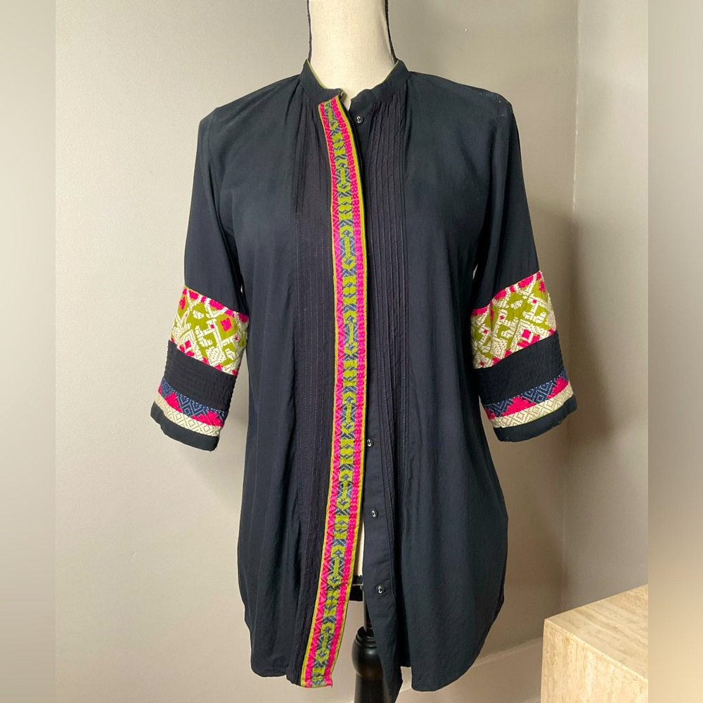 Women’s Short Sleeve Button Down Blouse, size 10, EUC